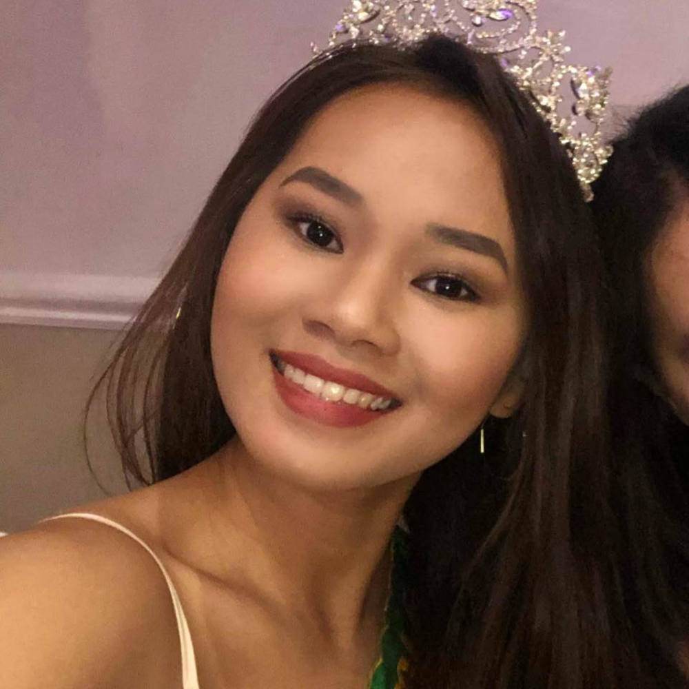Meet your Posher, Alexis